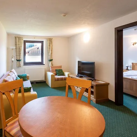 Hirschen Apartamento Bichlbach